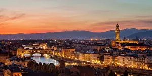 Vecchio: Sunset over Florence, Tuscany, Italy