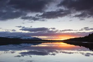 Morlich: Sunset at Loch Morlich - Cairngorms National