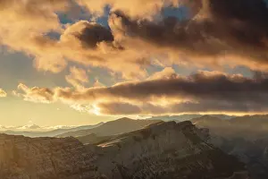 Sergio Arias: Sunset in Ordesa