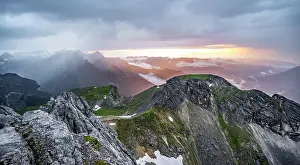 Garmisch: Sunset from a summit, Westliche Tnrlspitze, mountains