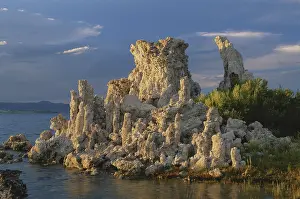 Mono: Sunset on Tufa