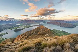 Lakeland: Sunset, View of Mountains and Lake, Roys Peak, Lake
