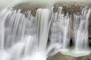 Rapids: Sunwapta Falls lower falls