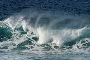 Polynesian: Surf in the Pacific Ocean, Easter Island, Valparaiso
