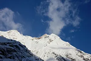 Schweiz: Swiss Alps above the village of Zermatt