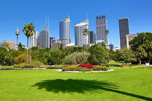 Sydney: Sydney city skyline and CBD and the Royal Botanic