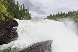 Tourist Attraction: Taennforsen