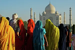 Mahal: Taj Mahal - colourful Rajasthan visitors