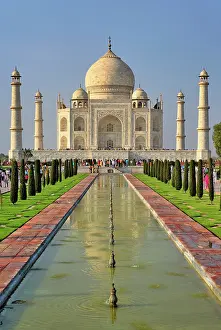 Located: Taj Mahal, a mausoleum located in Agra