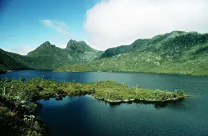 Cradle: TASMANIA - Cradle Mountain and Lake Dove