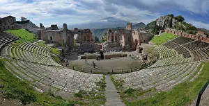271221: Teatro Greco, Taormina, Sicily, Italy, Europe