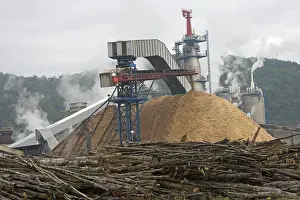 Machinery: Tembec wood pulp processing factory in Saint-Gaudens