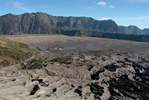 Semeru: Temple in sea of sand