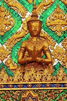 Haseltine: Thailand, Bangkok. Small sculpture detail at Wat