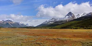 Fuego: Tierra del Fuego - mountain range and extensive bog