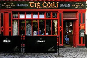 Gastronomy: Tis Coili, Irish pub bar, City of Galway, Republic