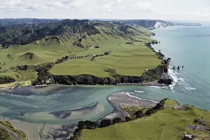 Channels: Tongaporutu Estuary