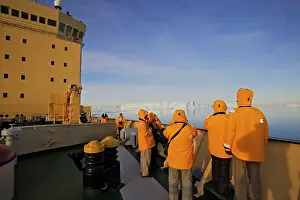 Khlebnikov: Torists abroad boat - Ice breaker Capitaine Khlebnikov