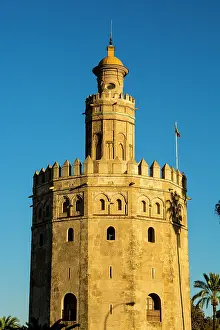 Tower: Torre del Oro (Golden Tower) middle ages watchtower
