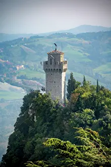 Watchtower: Torre Montale, Terza Torre, old watchtower, Monte