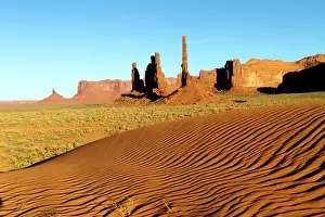 Totem: Totem Pole - and Yei Bi Chei in the background - with desert