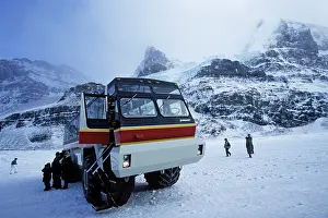 Vehcile: Tourists on the Athabasca Glacier by snow vehicle