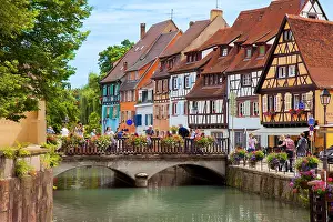 Petite: Tourists enjoying the Petite Venise along