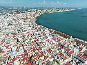 Street: The town of Cádiz with the old quarter in the foreground