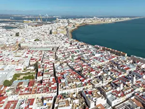 Street: The town of Cádiz with the old quarter in the foreground