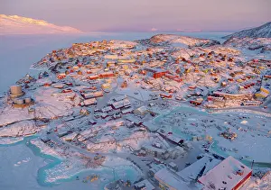 Uummannaq: Town Uummannaq during winter in northern West Greenland