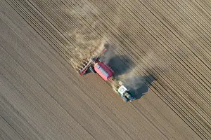 Farmer: Tractor plow