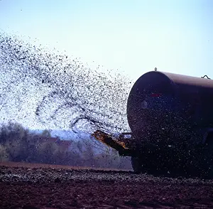 Trailer: Tractor trailer, slurry, field Fertilisation in spring