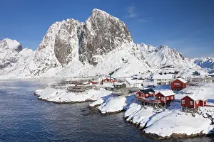 Cabins: Traditional cabins in the idyllic fishing village