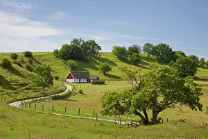 Cottages: Traditional farmhouse Broesarps backar