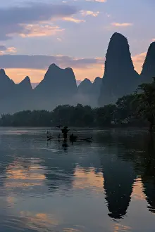 Guilin: Traditional fisherman with his cormorants