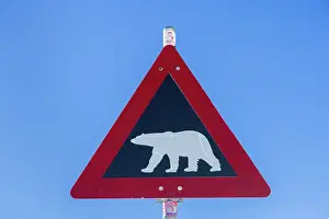 Dangerous: Traffic sign