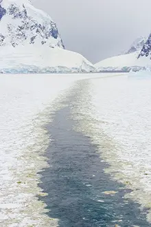 Icebreaker: Trail made through pack ice by Icebreaker ship