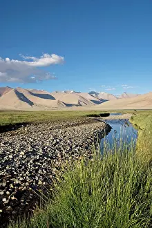 Startsapuk: Transhimalayan view: stream flowing into Startsapuk