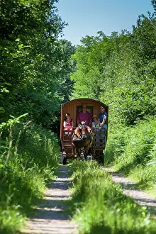 Heavy: Travel Trailer drawn by draft horses - France