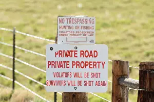 Entry: No Trespassing sign