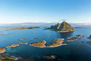 Swedish: Tr~na Island, Traena, Sanna, Huscy, Archipelago