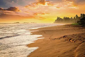 Seashore: Tropical sunset on ocean beach. Hikkaduwa, Sri Lanka