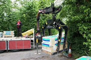 Lorry: Truck driver - using computer controlled pallet