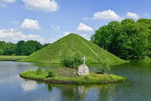 Pyramid: Tumulus, lake pyramid, grave, Prince Puckler Park