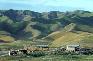 Turkmen: Turkmen people houses - built of mud - Karahoudan