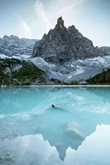 Veneto: Turquoise green Sorapis lake, Lago di Sorapis with