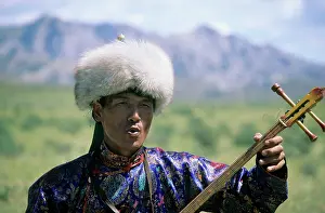 Singer: Tuvinian throat'-singer performs, traditional
