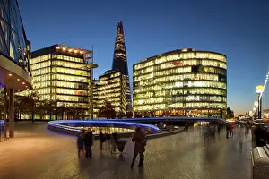 Foster: Twilight over the Shard, City Hall and the
