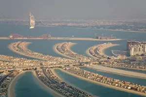 Frond: UAE, Dubai. Aerial of Palm Jumeirah artificial