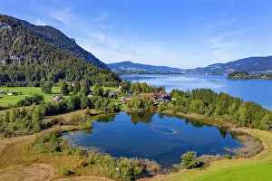 251020: UAV photo, Egelsee in Scharfling behind it Mondsee